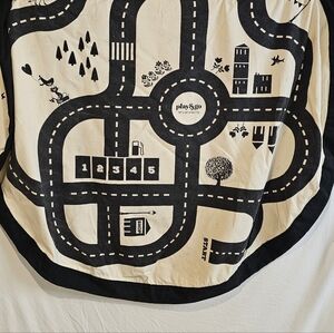 Play & Go Play Mat Drawstring Pick Up Black Cream Roads